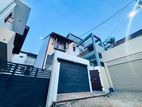 Premium 3-Storey Luxury Houser for Sale in Kotte – Baddagana