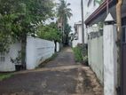 Prime 15-Perch Land with Annex for Sale in Kandana