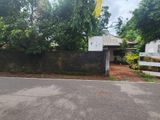 Prime 33.5P Land with Old House for Sale - Pannipitiya