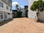 Prime Commercial Land for Sale on Hudson Road, Colombo 03 | (LA4813)