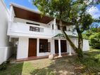 Prime Land with House for Sale: Pelawatte