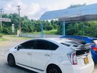 Prius 3 Rd Gen GS Car for Rent