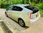 Toyota Prius for Rent with Fuel