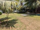 පරණ කොළඹ (Lowlevel)මාර්ගය ලගින්ම හරි හතරැස් ඉඩමක්