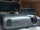 Projectors දිවාකාලයේ පැහැදිලිය