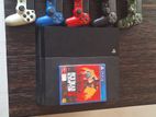 PS4 with 5 controllers, Red dead 2