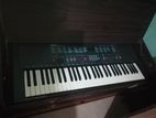 PSR 300 Yamaha Electric Keyboard