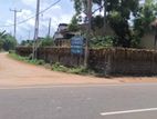 புன்னாலைக்கடுவன் பலாலி சாலை அருகில் காணி விற்பனைக்கு