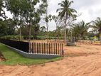 පුත්තලම පාරට මුහුණලා සින්නක්කර බිම්කොටස් විකිණීමට