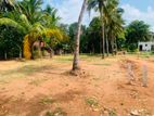 පූජා නගරයට සමීපයෙන් සින්නක්කර බිම් කොටස් අනුරාධපුර