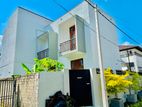 Quality Soldi Built Box Modern Newy Luxury Completed House Sale Negombo