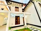 Quality Solidly Built Spacious Upstairs House Sale Negombo Akkarapanaha