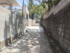 Rajagiriya Maddinagoda Land with Old House