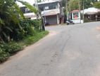 රද්දොලුව මුතුවාඩියෙන් වටින ඉඩමක්