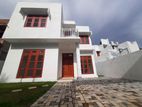 (Ref: H1929) Valuable Two-Story House for Sale in Kiribathgoda