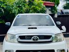 Rent a Car- Hilux Vego CAB