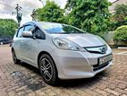 Rent A Car Honda FIT GP1