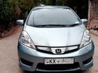 Rent A Car - Honda Fit Shuttle
