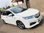 Rent a Car - Honda Grace Hybrid