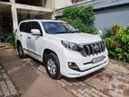 Rent a Car - Land Cruiser Prado 150