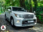 Rent a Car - Land Cruiser Sahara V8