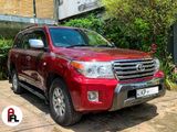 Rent a Car - Land Cruiser Shara V8