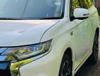 Rent a car - Mitaubishi Outlander Gloss white Loaded