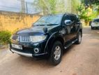 Rent a car- Mithsubishi Montero
