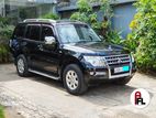Rent a Car - Mitsubishi Montero Black