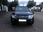 Rent A Car - Mitsubishi Montero