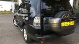 Rent A Car - Mitsubishi Montero