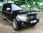 Rent a car - Mitsubishi Montero