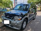 Rent a Car - Mitsubishi Montero Sport V6 Jeep
