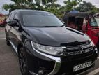 Rent a Car -Mitsubishi Outlander