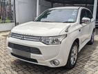 Rent A Car - Mitsubishi Outlander