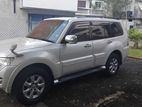 Rent a car-Mitubishi Montero suv