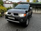 Rent a Car - Montero Sport 7 Setaer