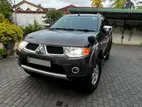 Rent a Car - Montero Sport 7 Setaer