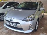 RENT A CAR TOYOTA AQUA