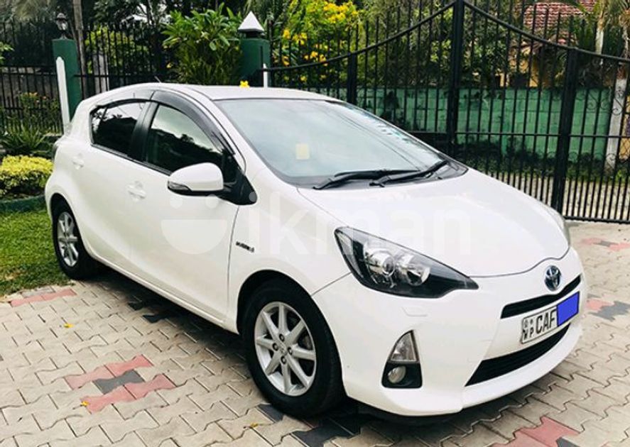 Rent a Car Toyota Aqua in Kiribathgoda | ikman