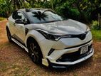 Rent a Car - Toyota C-HR SUV
