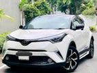 Rent a car Toyota CHR