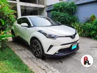 Rent a car - Toyota Chr