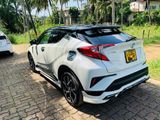 Rent a Car Toyota CHR