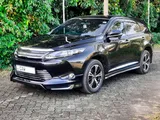 Rent a Car Toyota Harrier