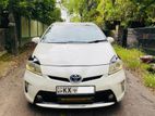 Rent a Car -Toyota Hybrid 3rd Gen Prius