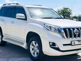 Rent a Car Toyota Land Cruiser Prado