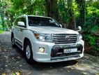 Rent a Car - Toyota Land Cruiser Sahara v8 White