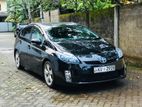 Rent a car - Toyota Prius 3 rd Gen .