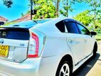 Rent a Car - Toyota Prius 3rd Gen